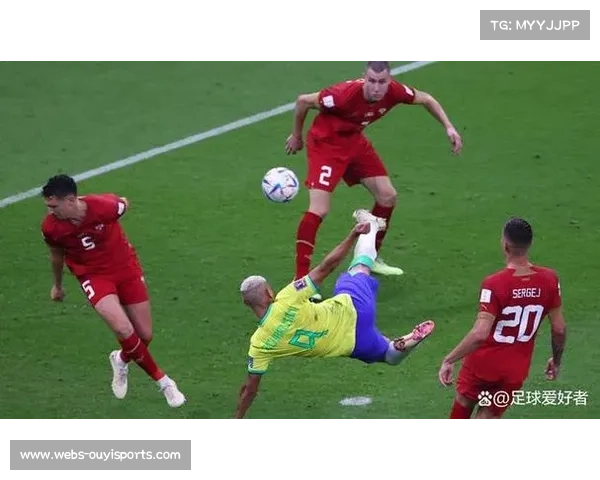 法国业余足球赛现惊人进球，门将后场吊射破门